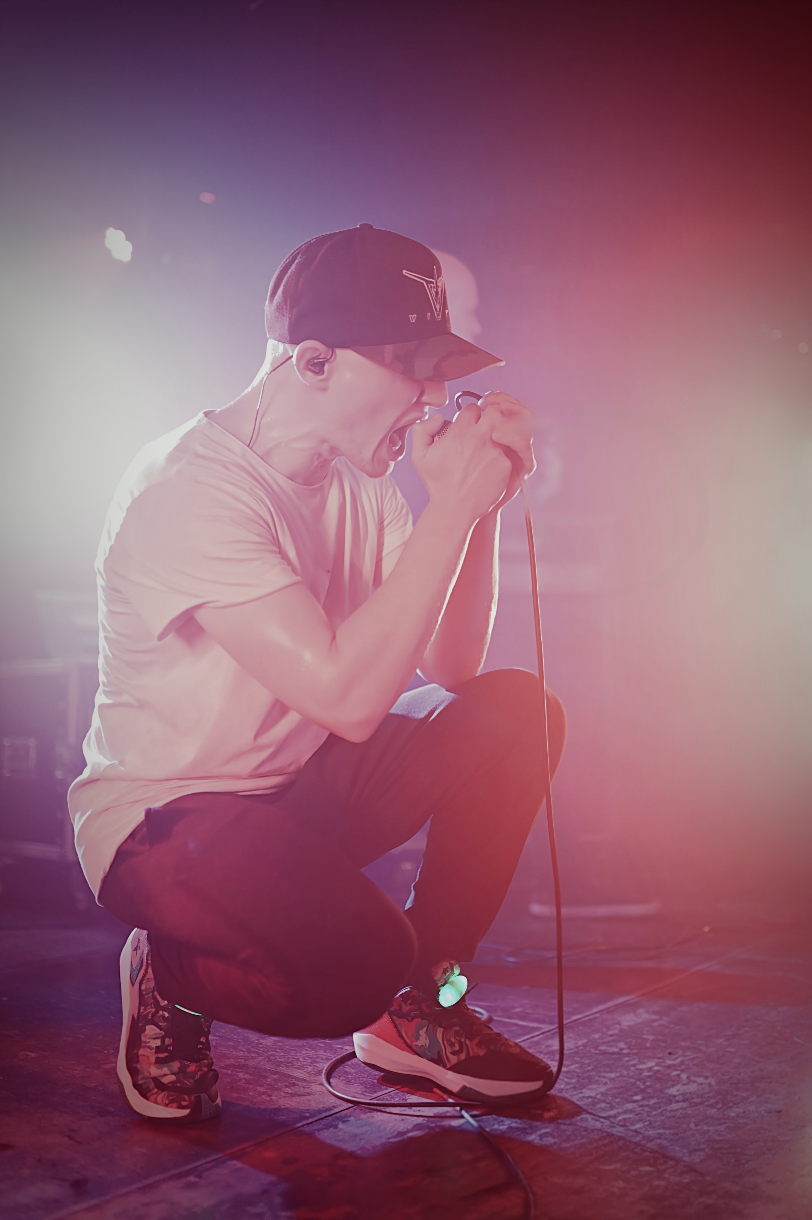 Vocalist live